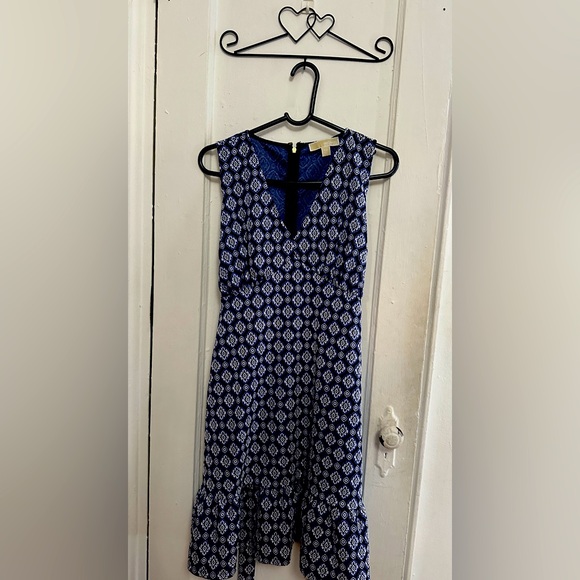 MICHAEL Michael Kors Dresses & Skirts - Michael Kors Blue flower
Sleeveless dress .Size women's Xl.